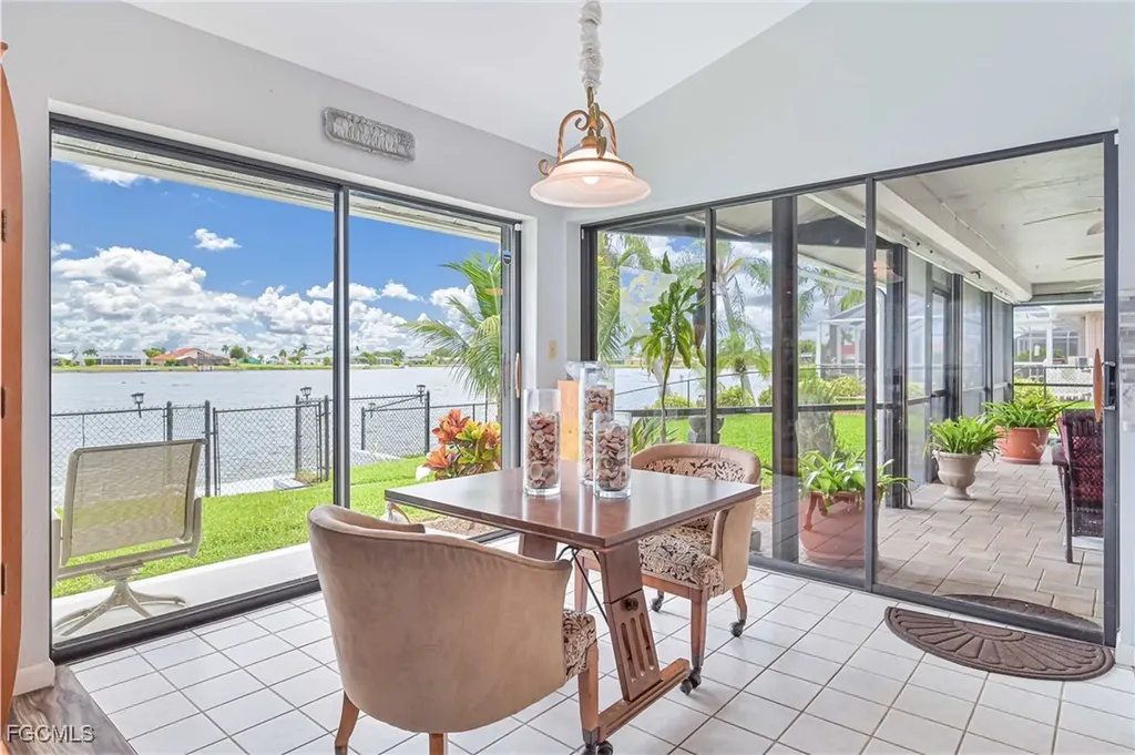 205 SE 8th Place Cape Coral FL 33990