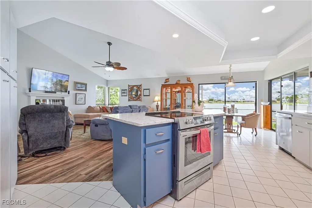 205 SE 8th Place Cape Coral FL 33990