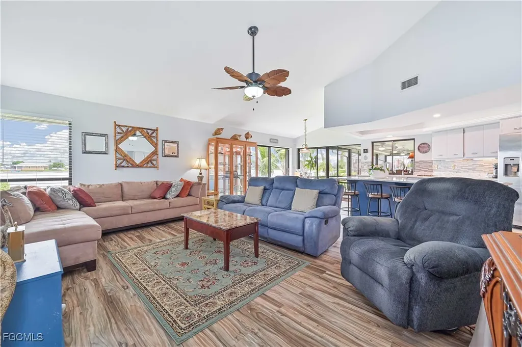 205 SE 8th Place Cape Coral FL 33990