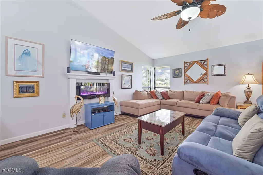205 SE 8th Place Cape Coral FL 33990