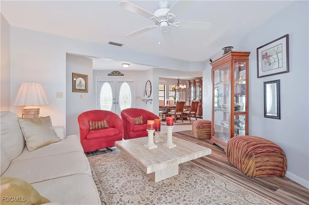 205 SE 8th Place Cape Coral FL 33990