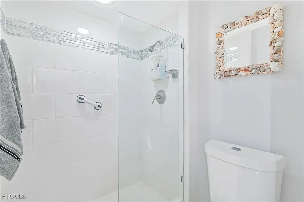 205 SE 8th Place Cape Coral FL 33990