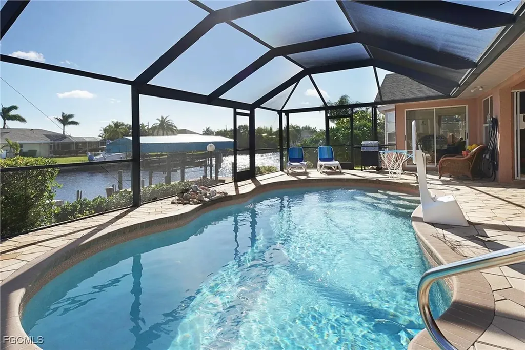 105 SW 39th Place Cape Coral FL 33991