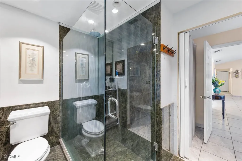 1327 SE 17th Street Cape Coral FL 33990