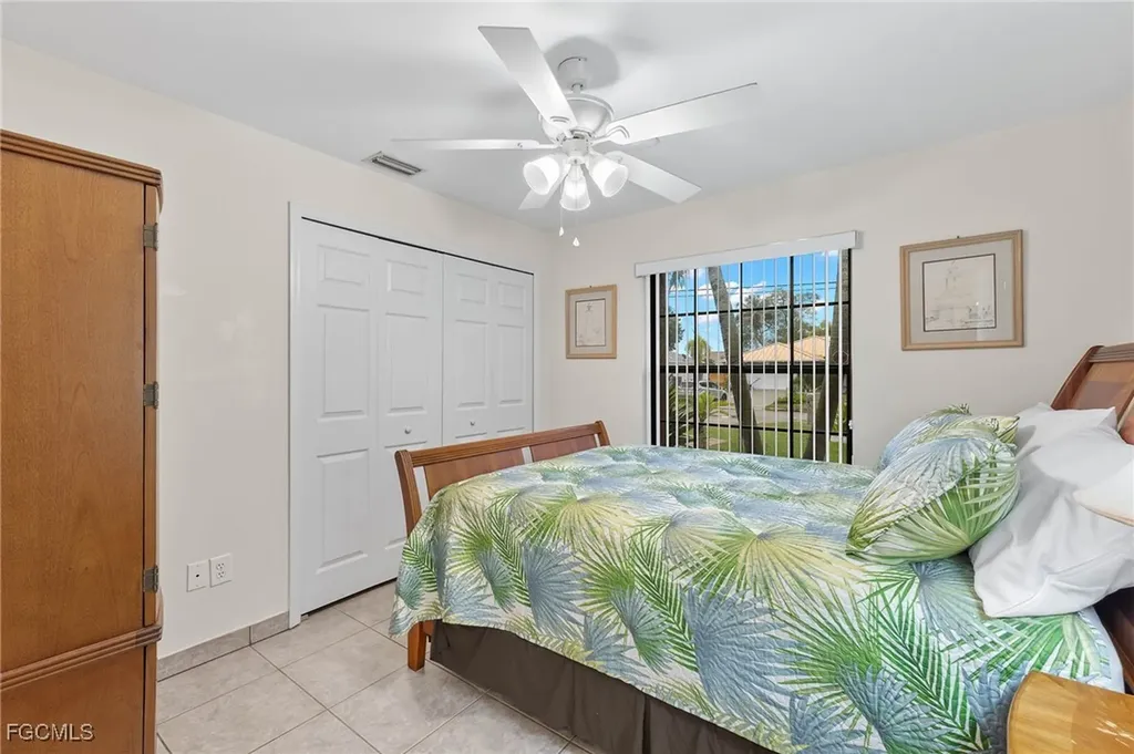 1327 SE 17th Street Cape Coral FL 33990