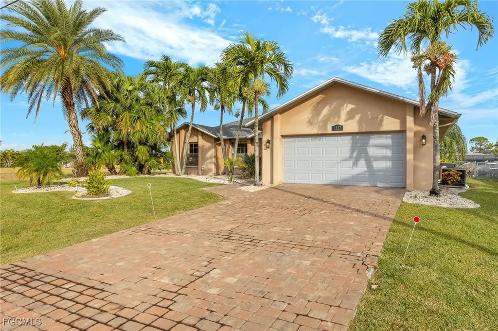 1327 SE 17th Street Cape Coral FL 33990