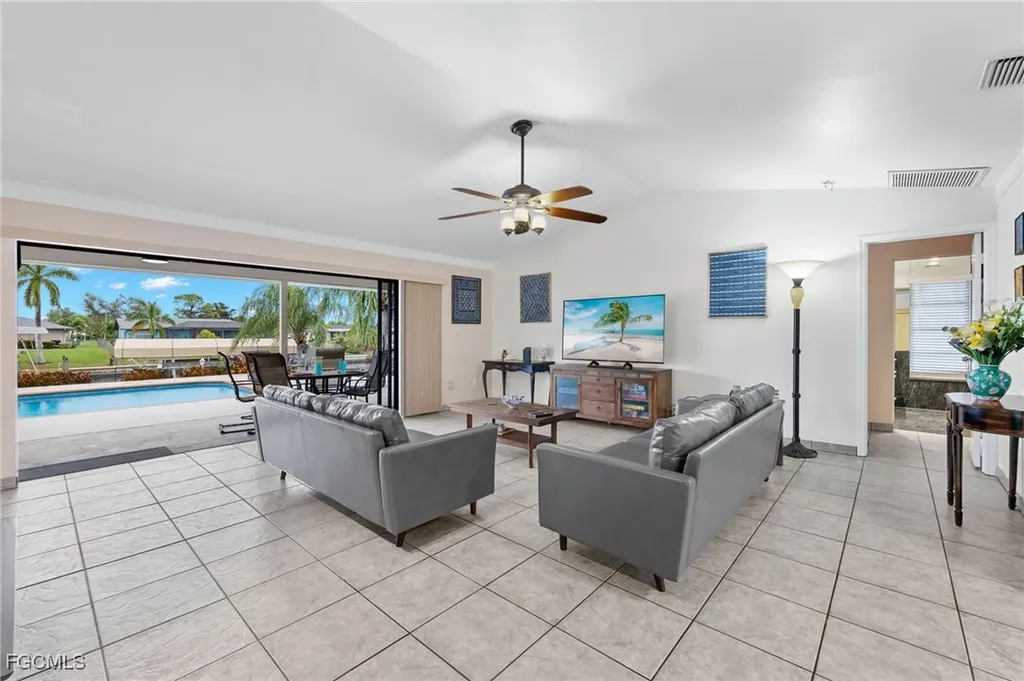 1327 SE 17th Street Cape Coral FL 33990