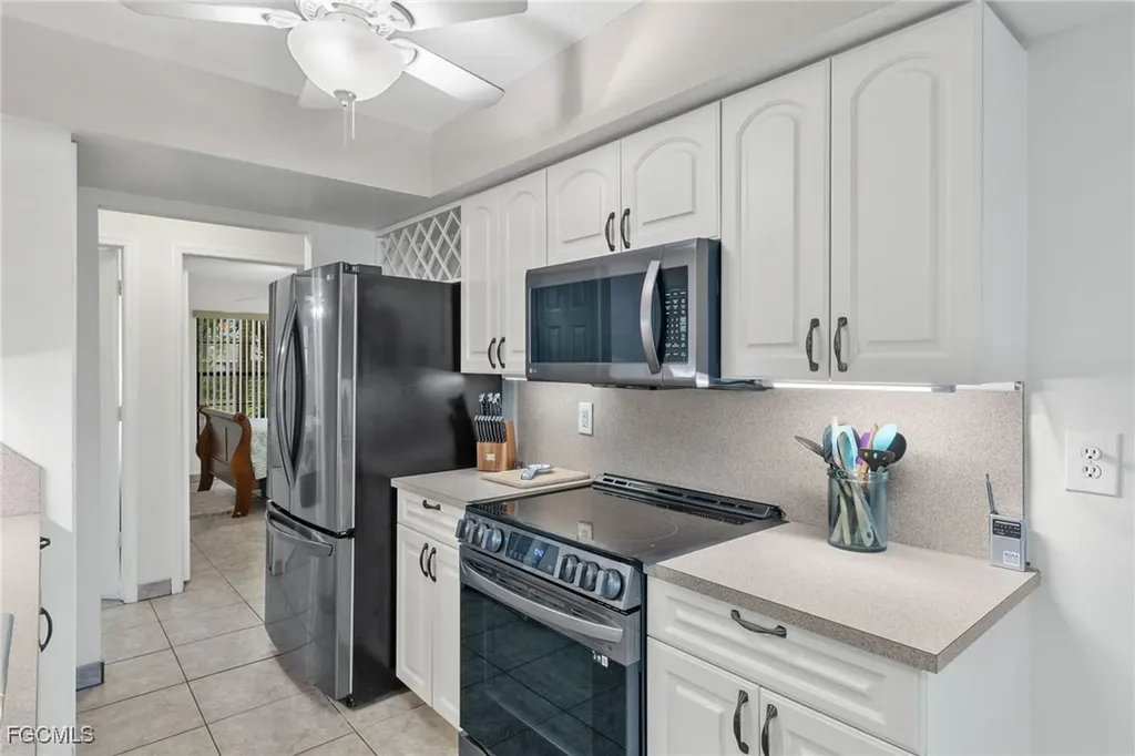 1327 SE 17th Street Cape Coral FL 33990