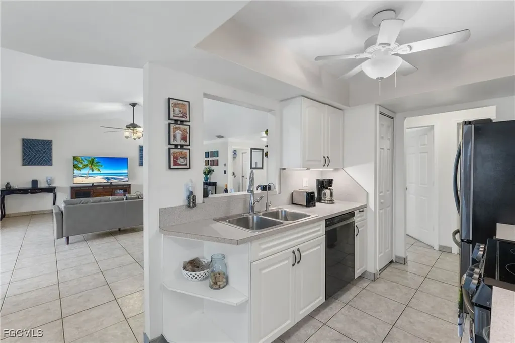 1327 SE 17th Street Cape Coral FL 33990