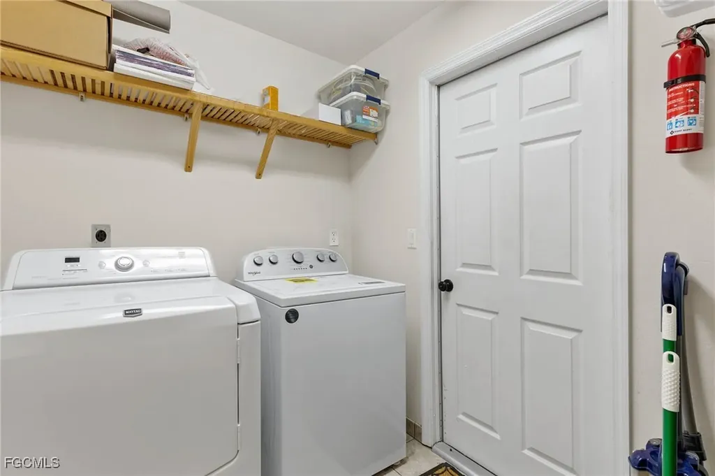 1327 SE 17th Street Cape Coral FL 33990