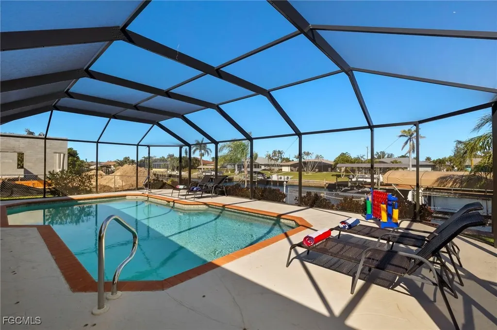 1327 SE 17th Street Cape Coral FL 33990