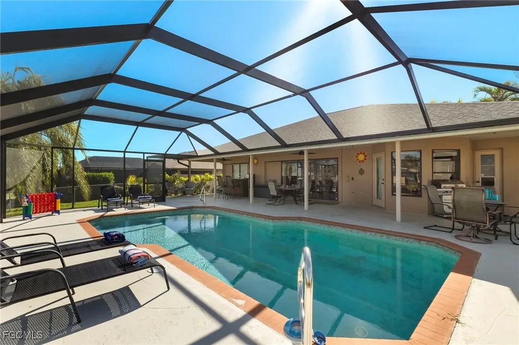 1327 SE 17th Street Cape Coral FL 33990
