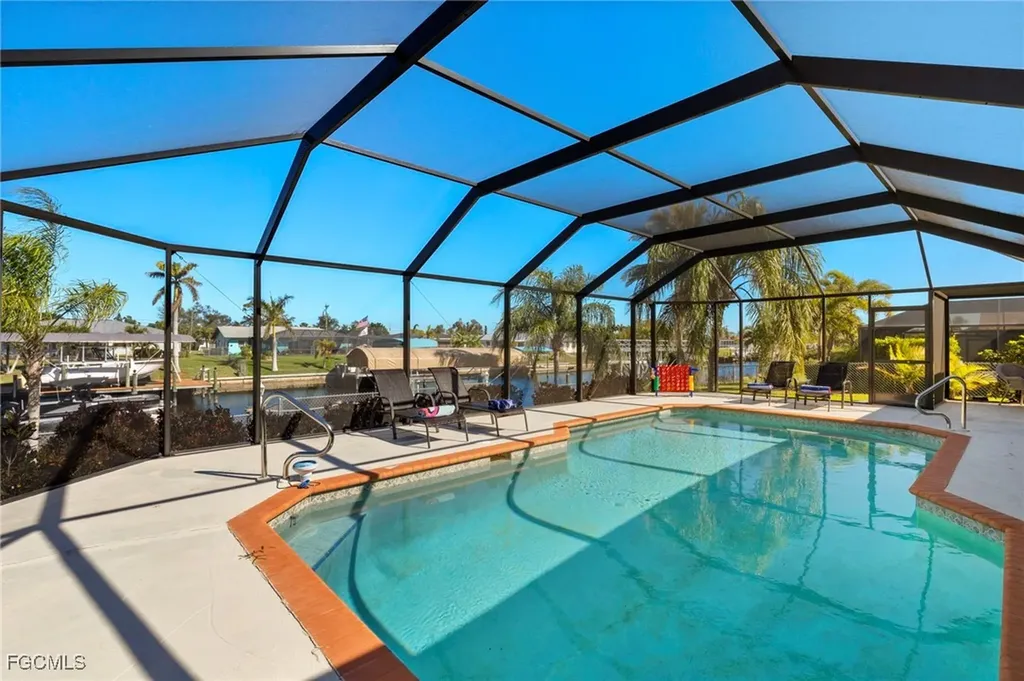 1327 SE 17th Street Cape Coral FL 33990