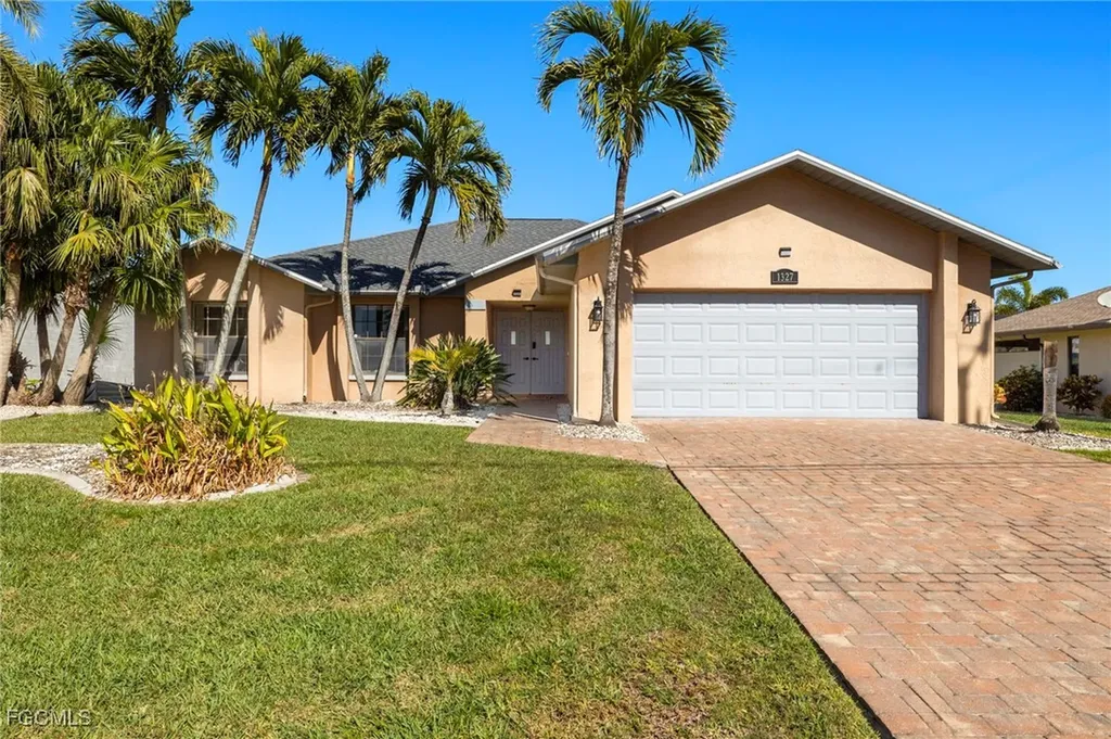 1327 SE 17th Street Cape Coral FL 33990