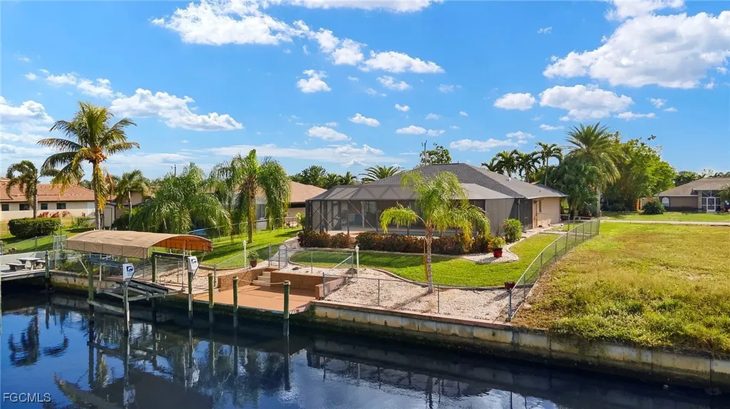 1327 SE 17th Street Cape Coral FL 33990