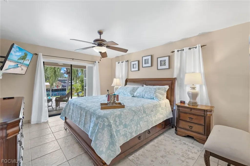 1327 SE 17th Street Cape Coral FL 33990