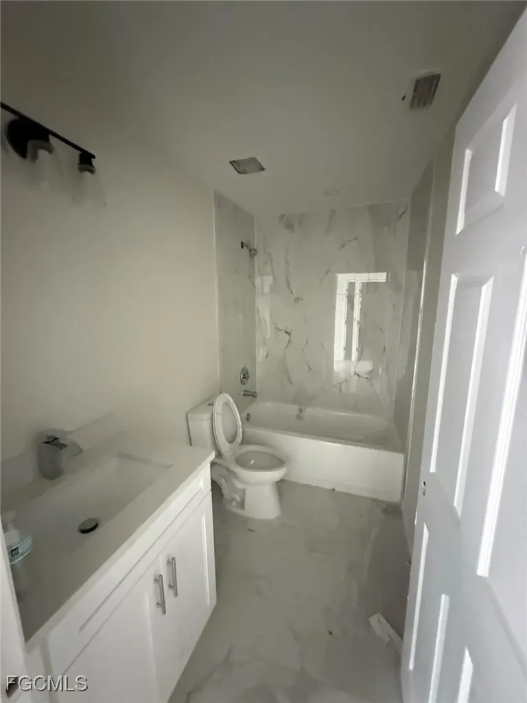 140/142 Gilbert Avenue S Lehigh Acres FL 33973