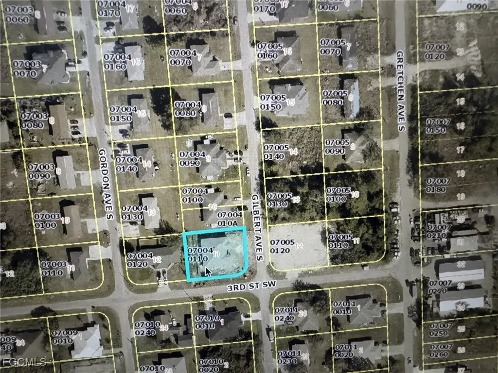 140/142 Gilbert Avenue S Lehigh Acres FL 33973