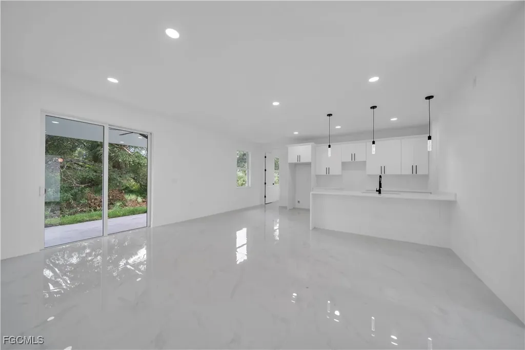 404 W 15th Street Lehigh Acres FL 33972