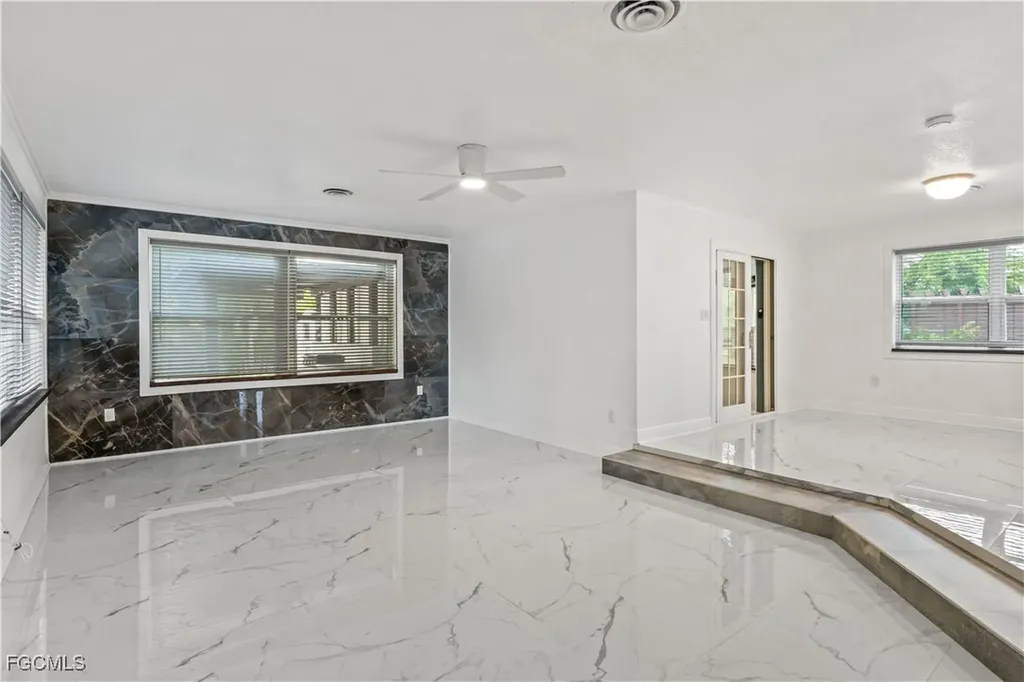 2702 Mcgregor Boulevard Fort Myers FL 33901