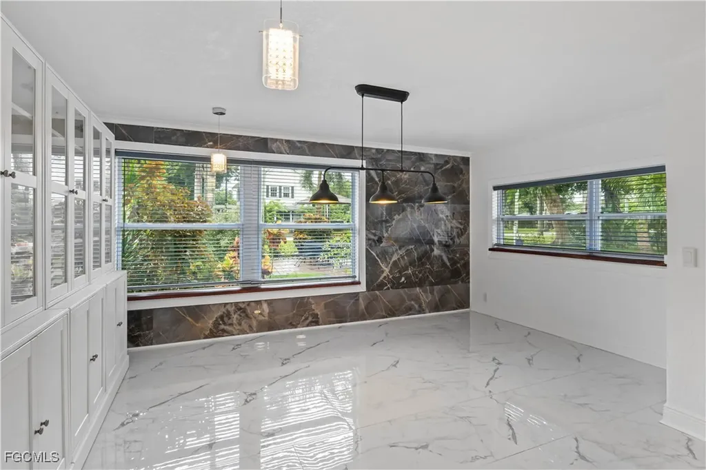 2702 Mcgregor Boulevard Fort Myers FL 33901