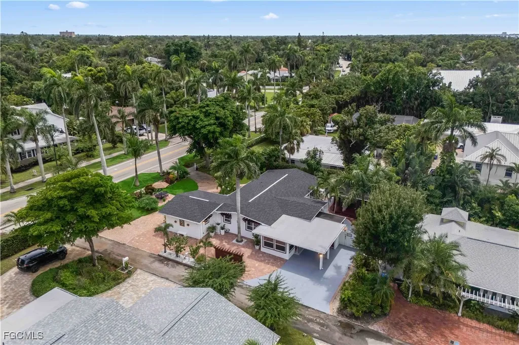 2702 Mcgregor Boulevard Fort Myers FL 33901