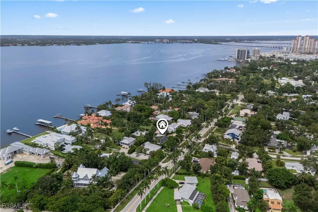 2702 Mcgregor Boulevard Fort Myers FL 33901