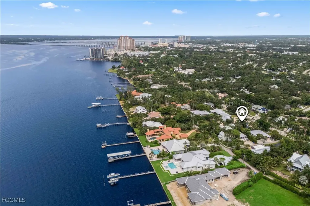 2702 Mcgregor Boulevard Fort Myers FL 33901