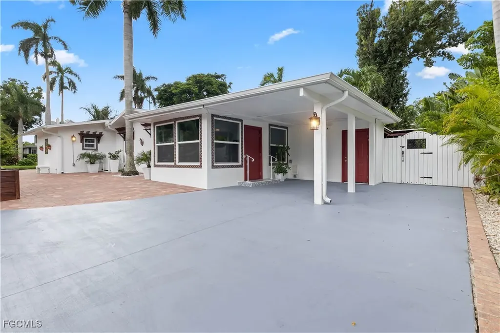 2702 Mcgregor Boulevard Fort Myers FL 33901