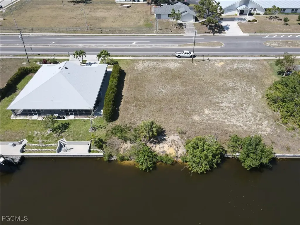 718 Mohawk Parkway Cape Coral FL 33914