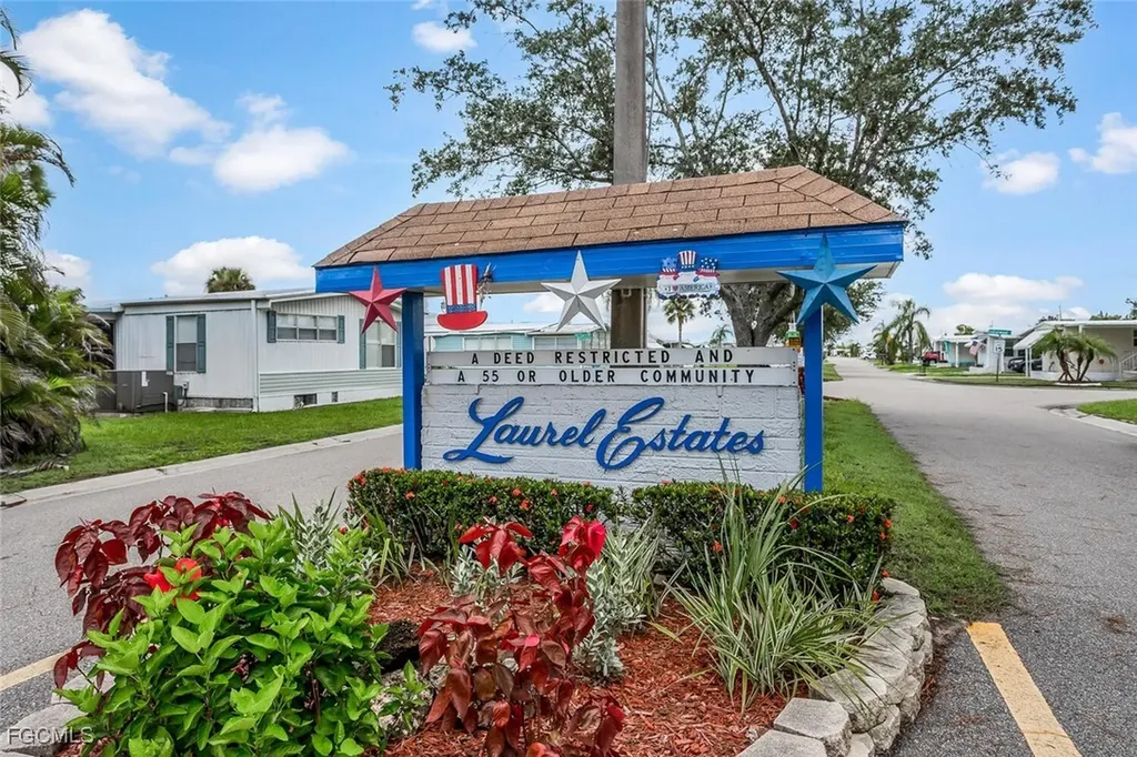 2782 Wedgewood Drive North Fort Myers FL 33917