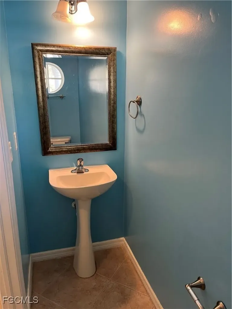 9999 Chiana Circle Fort Myers FL 33905