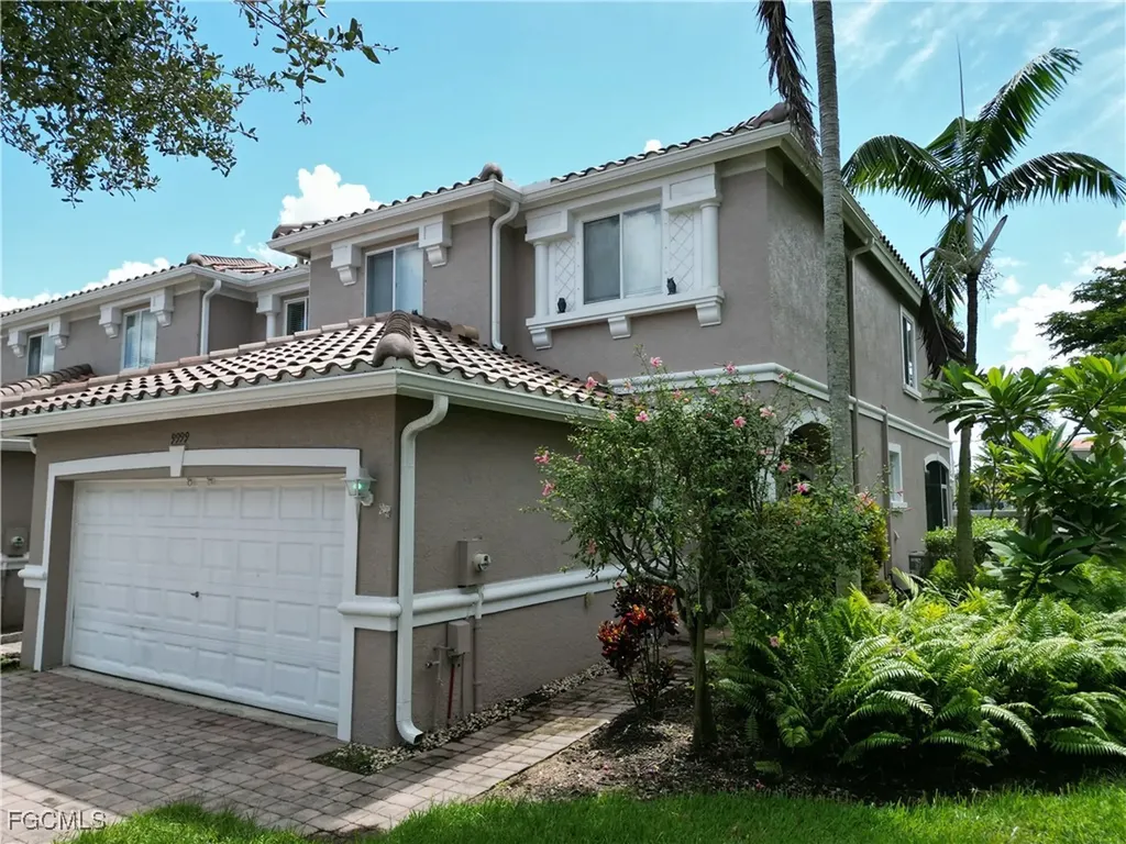 9999 Chiana Circle Fort Myers FL 33905