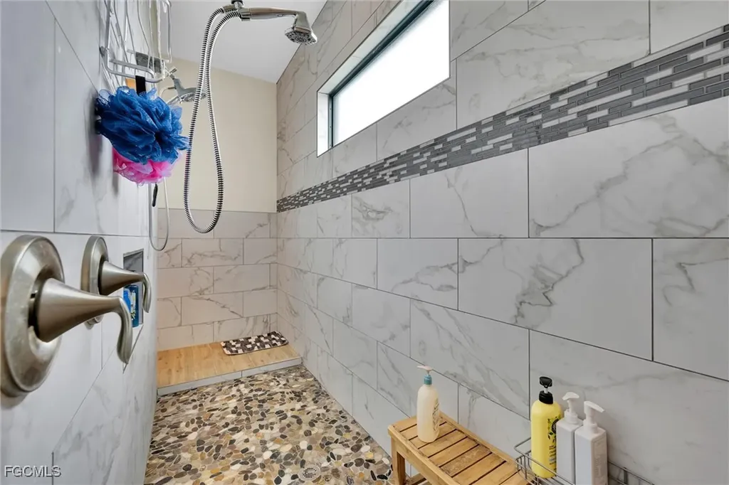 2218 NW 37th Place Cape Coral FL 33993