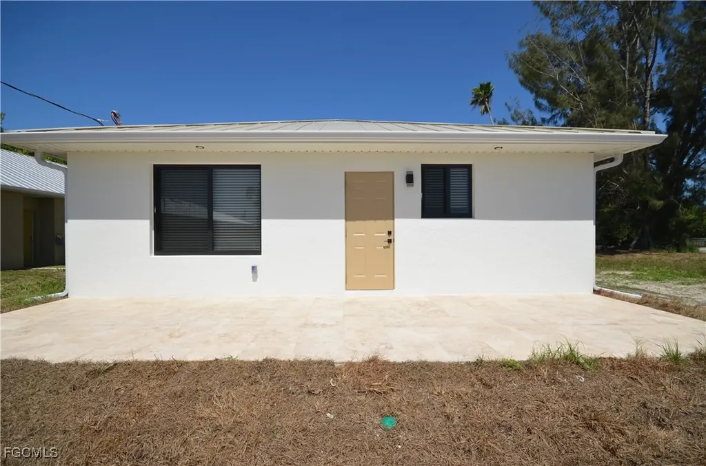 2188 Barker Boulevard Fort Myers FL 33916