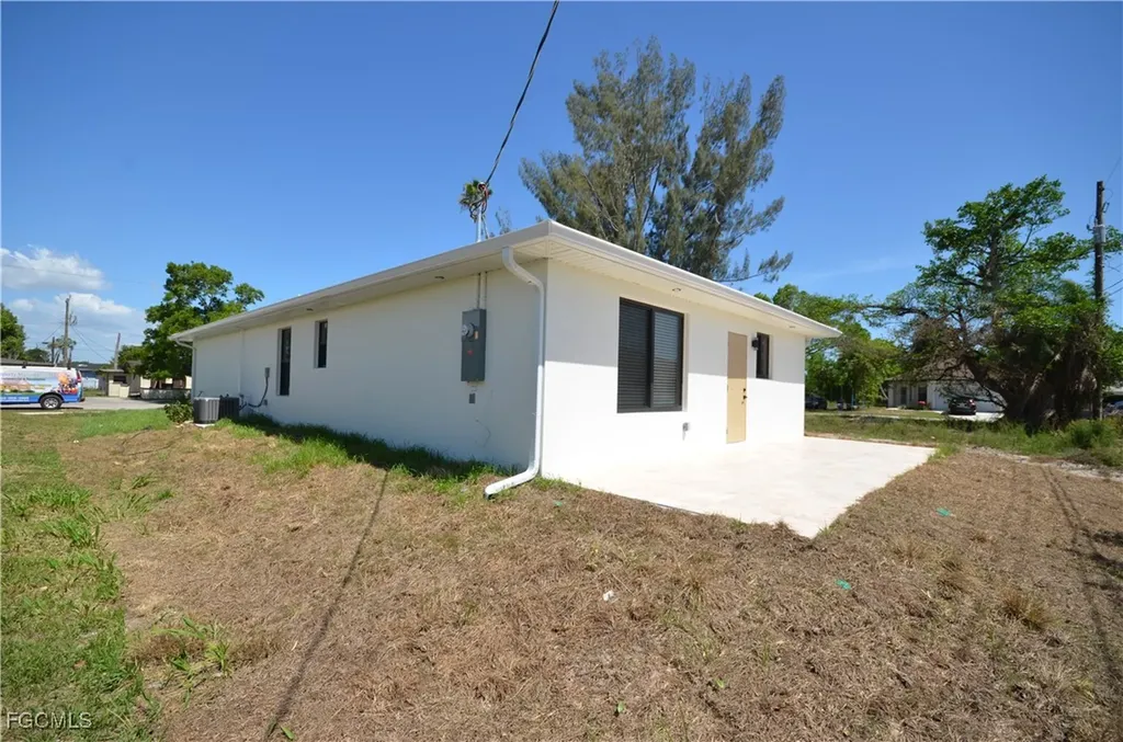 2188 Barker Boulevard Fort Myers FL 33916