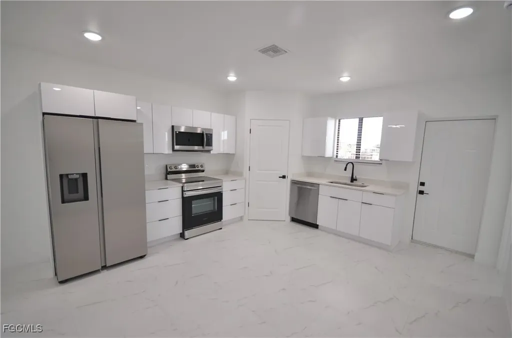 2188 Barker Boulevard Fort Myers FL 33916