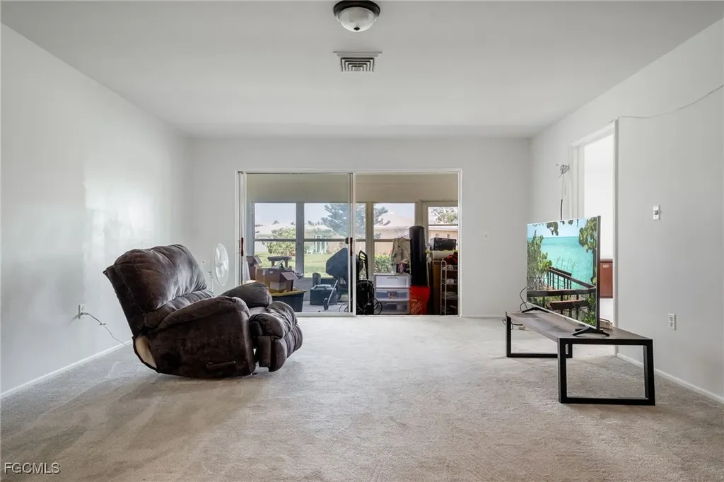 8649 Flores Court Fort Myers FL 33907