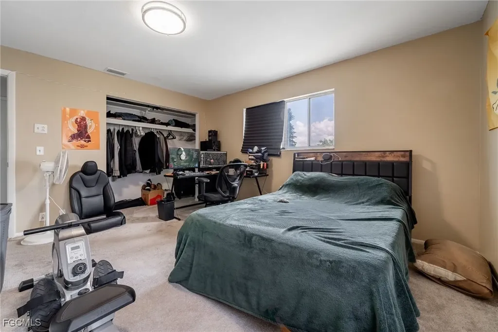 8649 Flores Court Fort Myers FL 33907