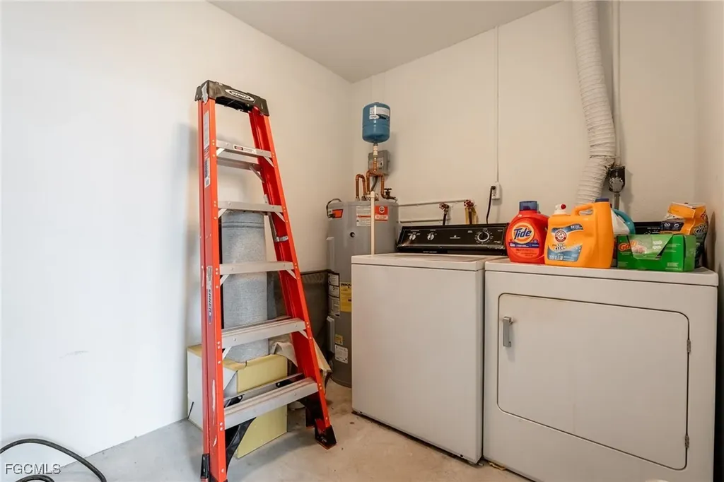 8649 Flores Court Fort Myers FL 33907