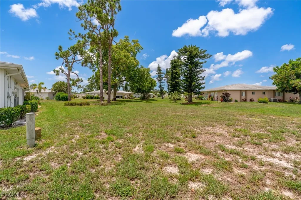 8649 Flores Court Fort Myers FL 33907