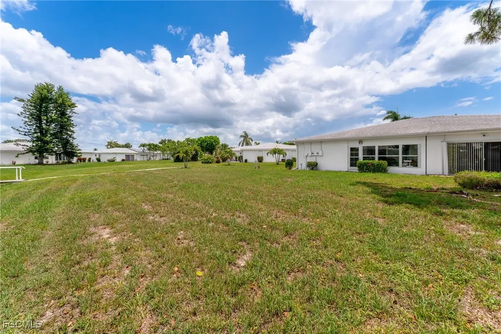 8649 Flores Court Fort Myers FL 33907