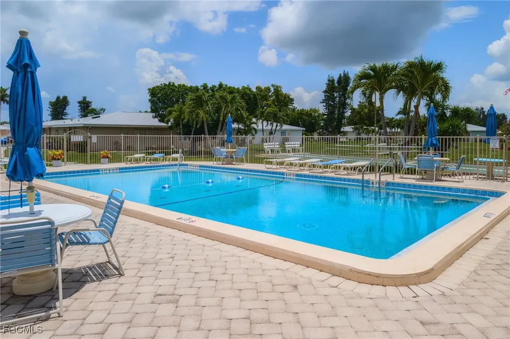 8649 Flores Court Fort Myers FL 33907