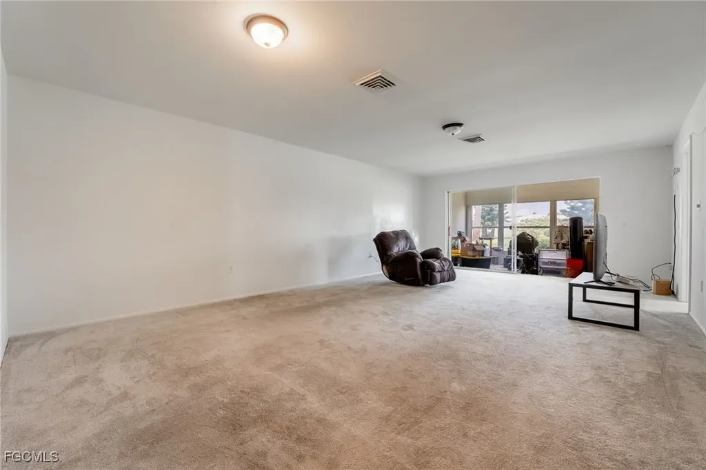 8649 Flores Court Fort Myers FL 33907