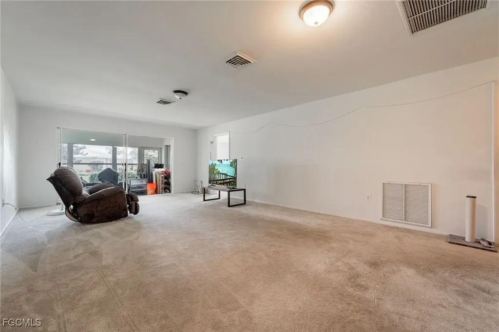 8649 Flores Court Fort Myers FL 33907