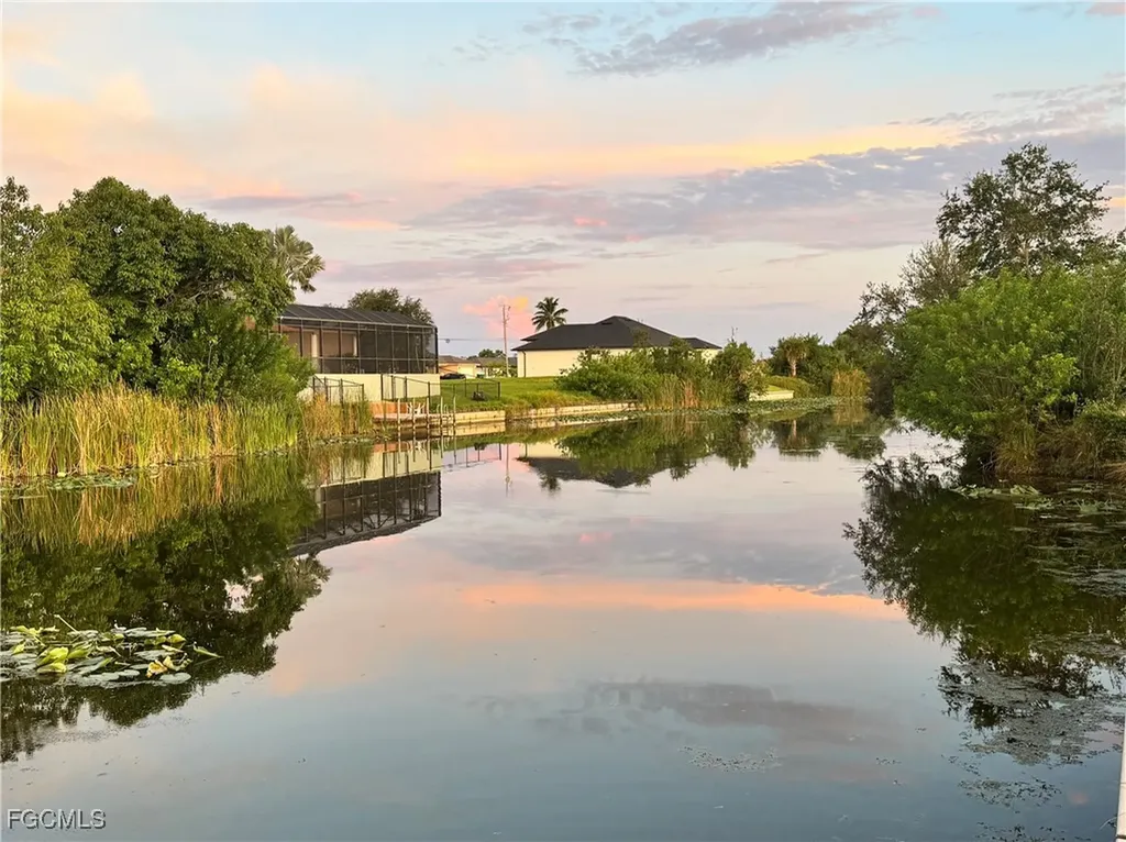 1413 NE 5th Place Cape Coral FL 33909