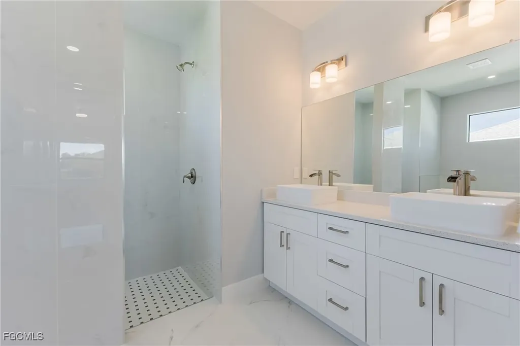 1726 NW 20th Terrace Cape Coral FL 33993