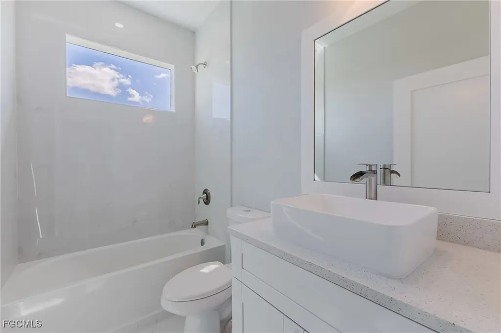 1726 NW 20th Terrace Cape Coral FL 33993