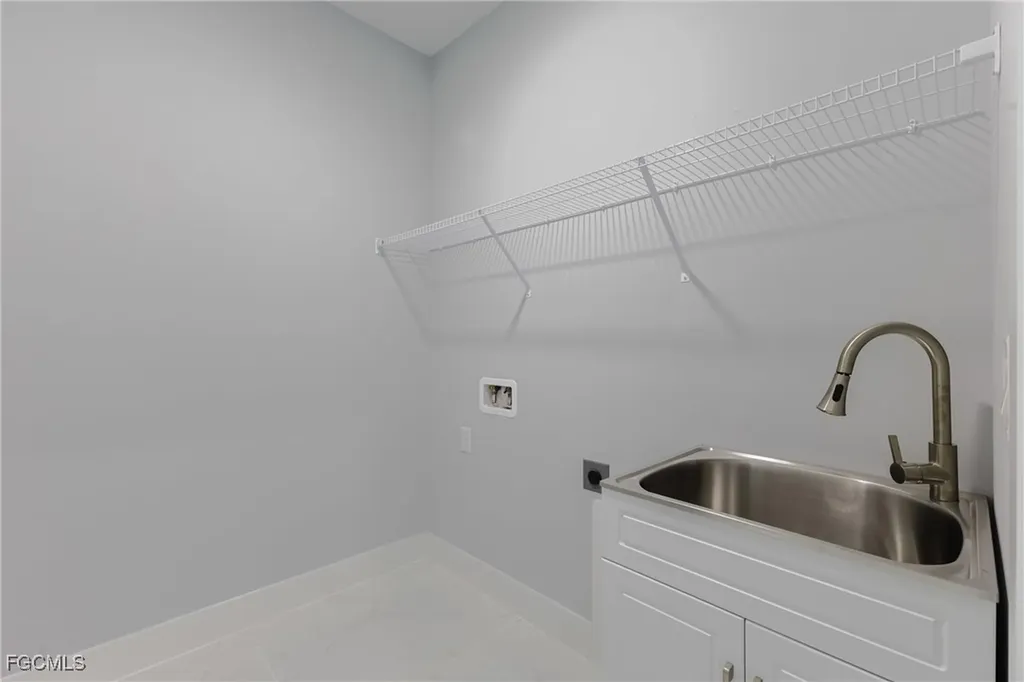 1726 NW 20th Terrace Cape Coral FL 33993