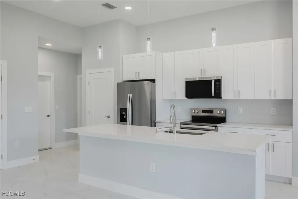 1726 NW 20th Terrace Cape Coral FL 33993